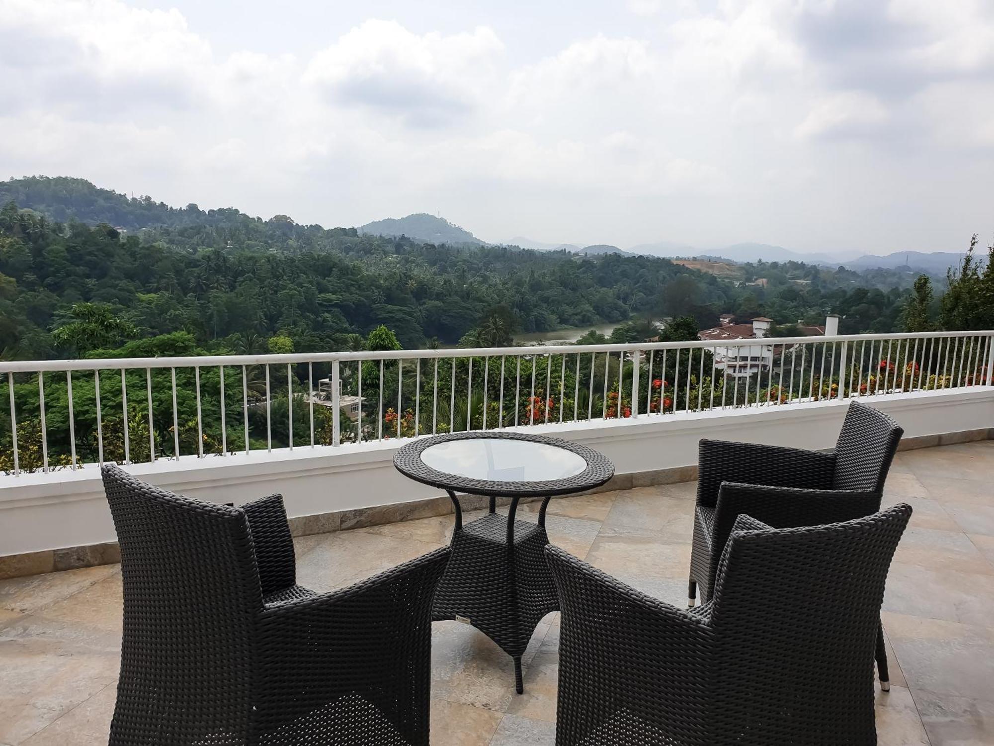 Samindra Villa แคนดี้ ภายนอก รูปภาพ