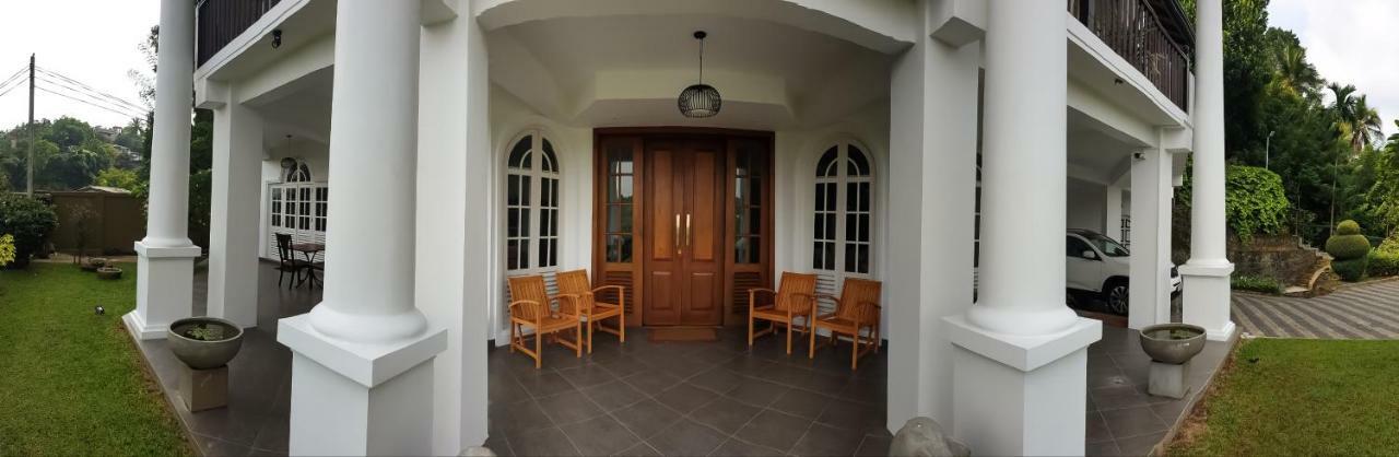 Samindra Villa แคนดี้ ภายนอก รูปภาพ